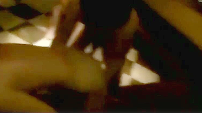 日本群交狂魔：热辣亚洲妹肛指、颜射与疯狂激情性爱