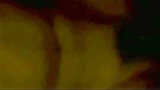 日本群交狂魔：热辣亚洲妹肛指、颜射与疯狂激情性爱