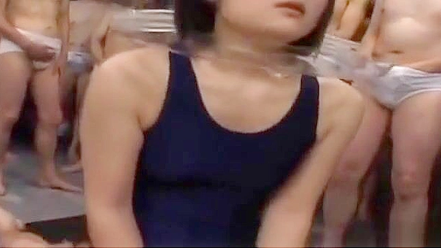 释放您的羁绊~春日井信步的性感身体在激烈的硬核动作中闪耀光芒