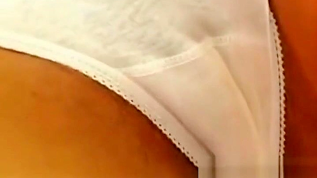 探索可爱日本少女熟女在JAV中的诱人魅力