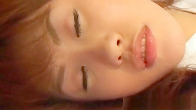 探索可爱日本少女熟女在JAV中的诱人魅力