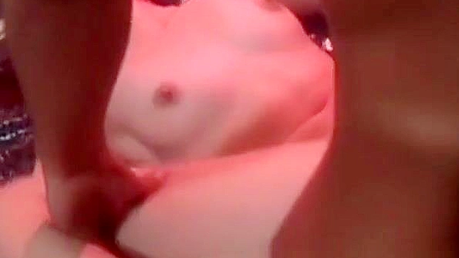 终极JAV淫荡熟女Kaori Kirara的硬核视频展示她的丰腴曲线！