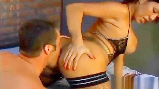 AV女巫贝丝回归，在第六部分带来更多吞精乐趣！