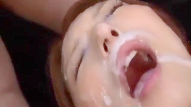 JAV魅惑女郎邀你共赏丰盛颜射秀~沉浸于她迷人美貌与难以抗拒的魅力中