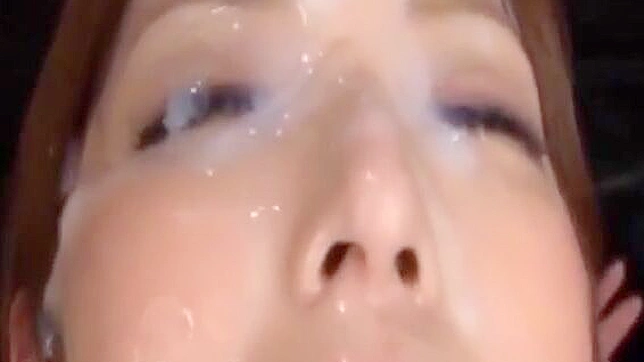 JAV魅惑女郎邀你共赏丰盛颜射秀~沉浸于她迷人美貌与难以抗拒的魅力中