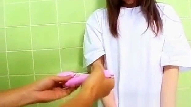 日本少女女王~ 美丽18岁女孩的诱人暴露！