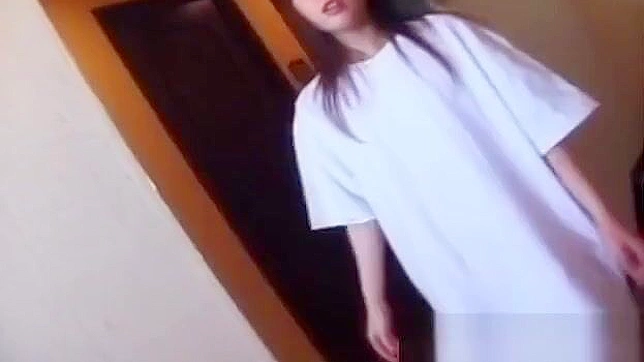 日本少女女王~ 美丽18岁女孩的诱人暴露！