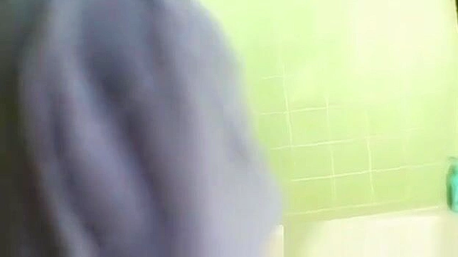 日本少女女王~ 美丽18岁女孩的诱人暴露！