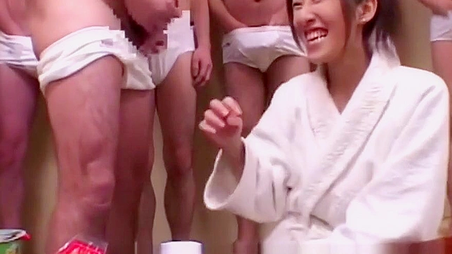 与十八岁日本少女皇后一起品尝精液和寿司—JAV专属人才！仅限成人观看。