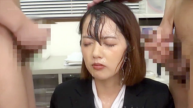 每日与迷人熟女共度布卡克高潮第二部分