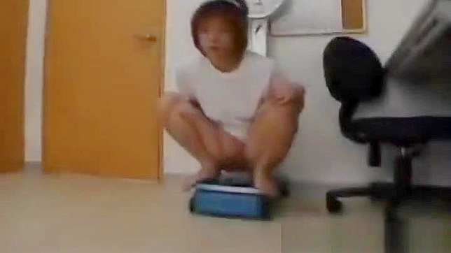 沉迷这部JAV片段~年轻性感美人四度吸吮！