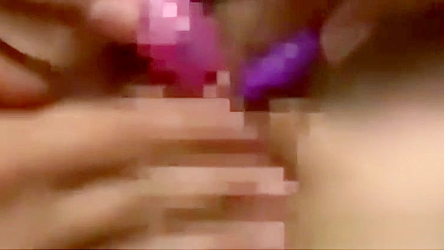 欢迎来到日本自慰的世界—观看迷人的亚洲女巫在 Bukkake 中高潮！
