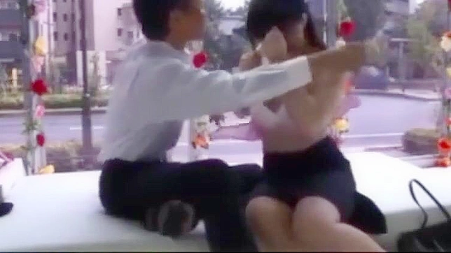 体验极致公共野战 ~ 禁忌快感释放！