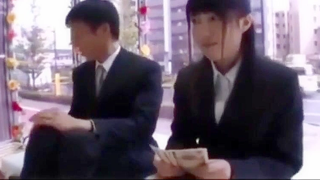 体验极致公共野战 ~ 禁忌快感释放！