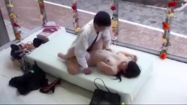 体验极致公共野战 ~ 禁忌快感释放！