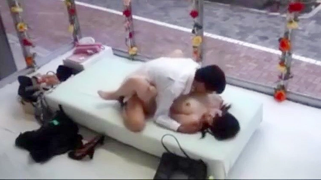 体验极致公共野战 ~ 禁忌快感释放！