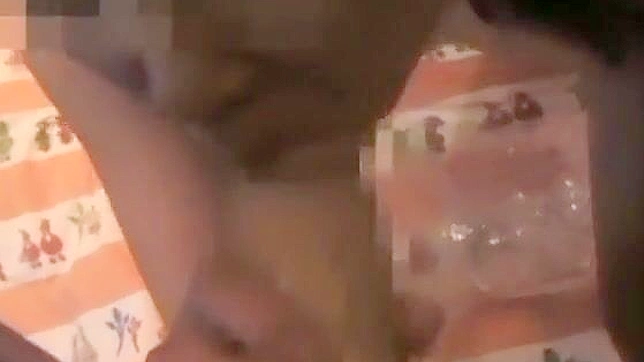 尽情享受这位诱人JAV女优的精彩颜射场景吧！