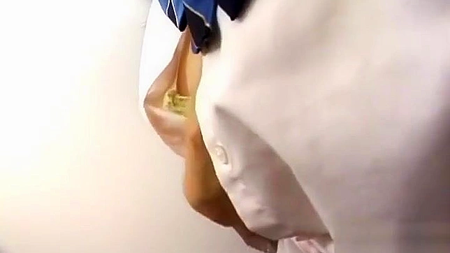 JAV魅惑女優Kaori的誘人愉悅~第2部：燃燒般的親密時刻