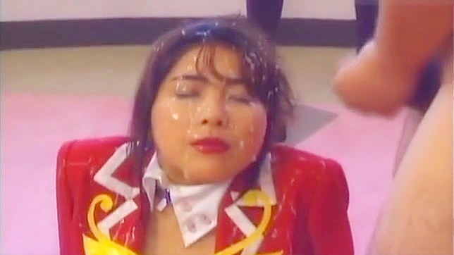 JAV女神挑战海量精液喷洒—必看！