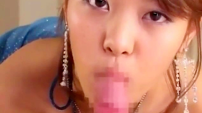 美丽的日本魅惑女郎的 Bukkake 快乐