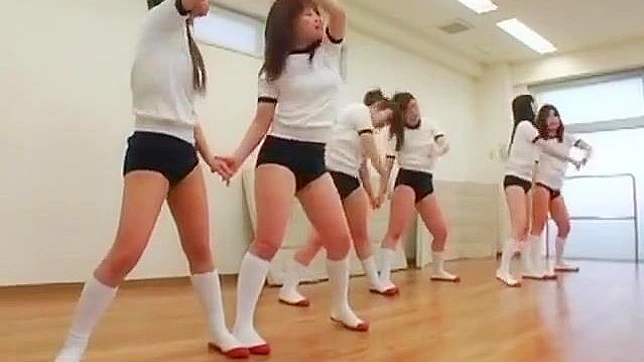 无瑕JAV美女穿水手服~家庭乐翻天第二弹！