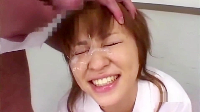 日本AV集体射精：探索情色女王御座的艺术