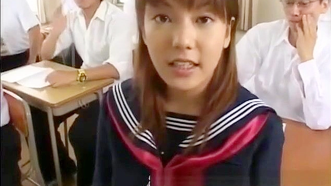 邂逅丰腴的JAV魅力女郎，面对真实多人狂欢！