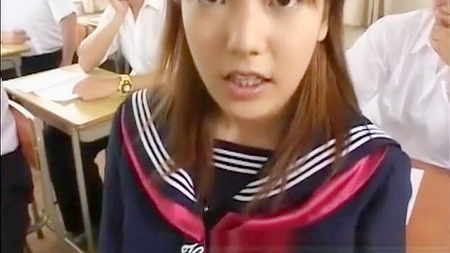 邂逅丰腴的JAV魅力女郎，面对真实多人狂欢！