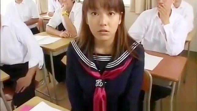 邂逅丰腴的JAV魅力女郎，面对真实多人狂欢！