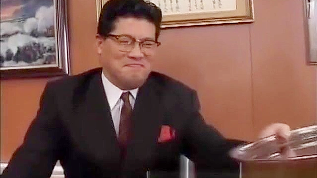 日本美女布卡克欢愉~业余穿衣宝贝吸屌