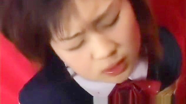 日本女巫湿身狂野激情做爱并享受甜蜜的多人喷射体验