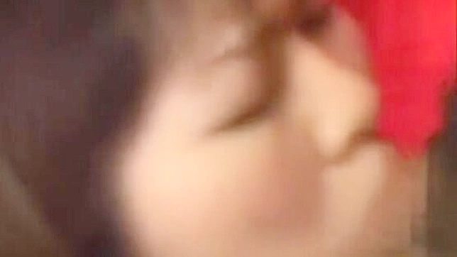 日本女巫湿身狂野激情做爱并享受甜蜜的多人喷射体验