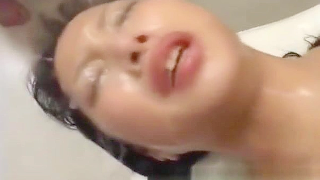 体验终极日本多人秀，与性感美女共享激情喷射和面部狂欢！