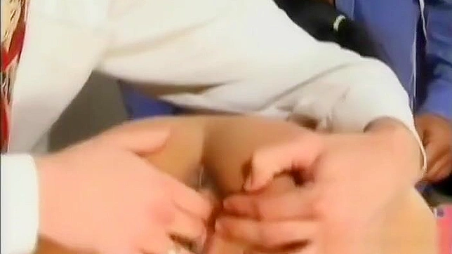 体验终极MILF幻想双插入！JAV浪女被亚洲浓精吸引纠缠