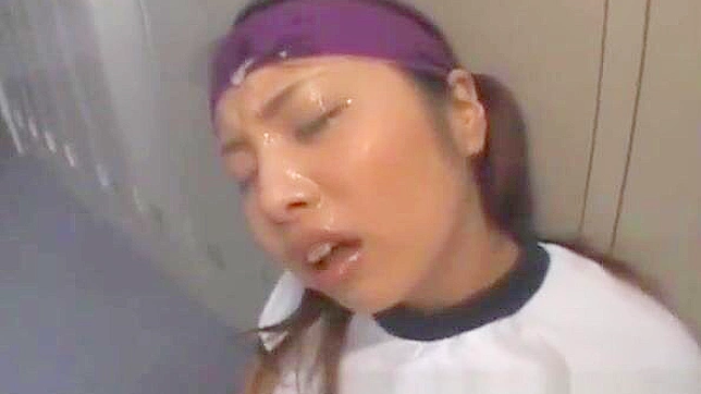 发现迷人日本女巫在淫荡群交中的魅力