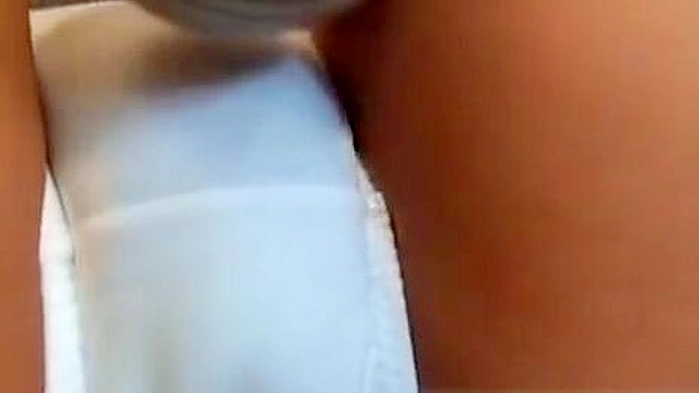 释放欲望：与诱人JAV少女的震动冒险！（第二部分）