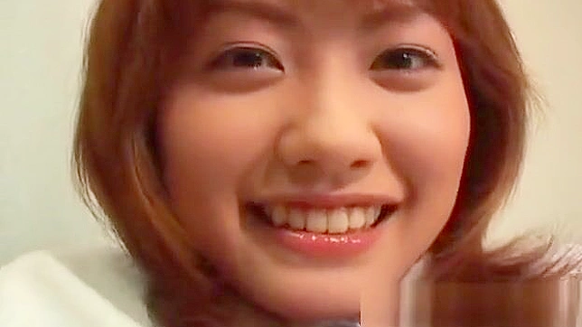 释放欲望：与诱人JAV少女的震动冒险！（第二部分）