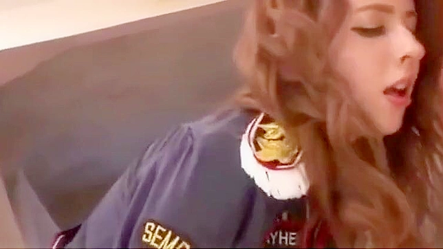 泷泽萝拉的丰腴身姿在JAV中展现~迷人的熟女用魅惑美丽令人陶醉