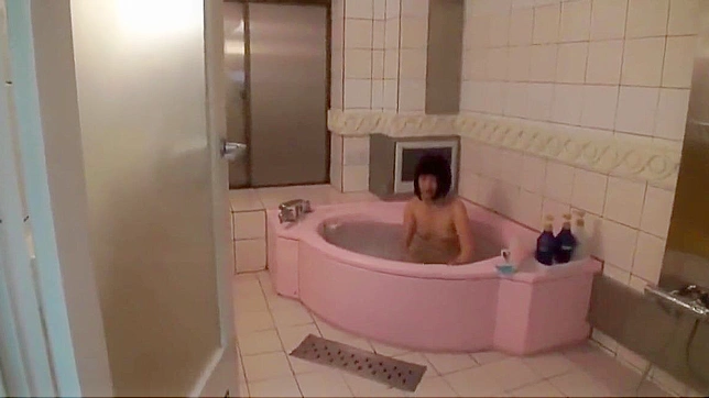 惊艳日本美女模特惊天颜射场景 – 绝对震撼眼球！