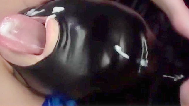 疯狂成人秀以甜蜜 creampie 结尾—必看的JAV节目！