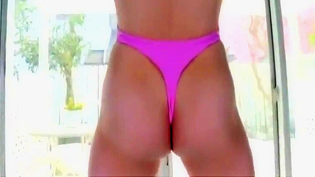 JAV熟女多人肛交中出视频：迷人大屁股POV按摩体验