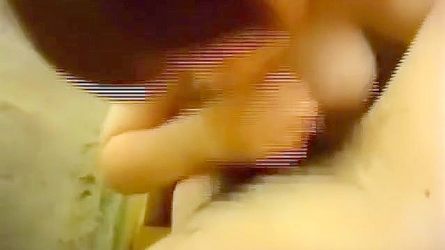 拥巨乳的日本美女进行窒息感十足的身体压迫体验