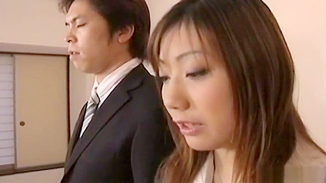 迷人JAV女优呈现最棒的多人射精秀表演