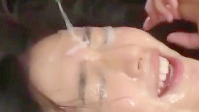 体验亚洲群交射精的感官诱惑