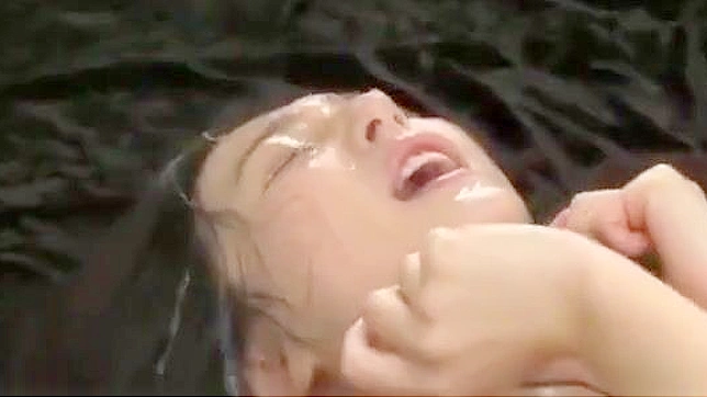 JAV 预览～可爱的日本宝贝接受凌乱的布卡克