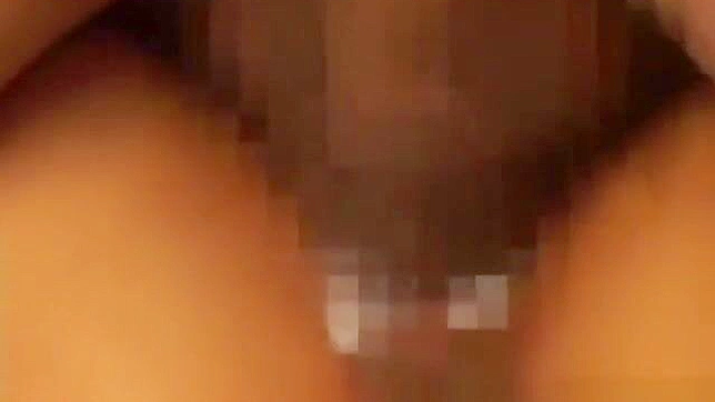 用这场淋漓尽致的颜射提升你的快感体验吧。