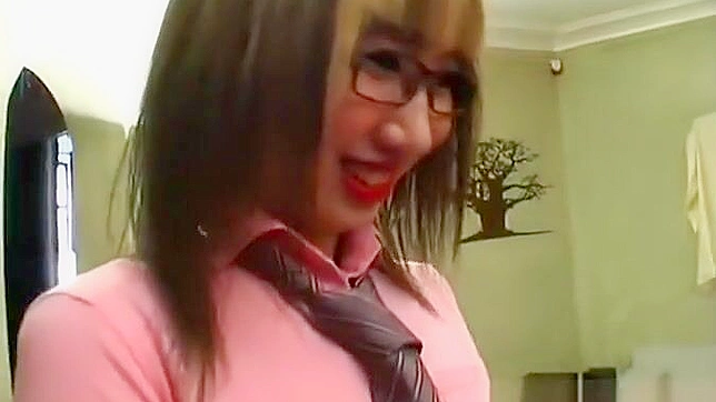 与美丽中国女郎林瑶湿身狂野的激情群交！