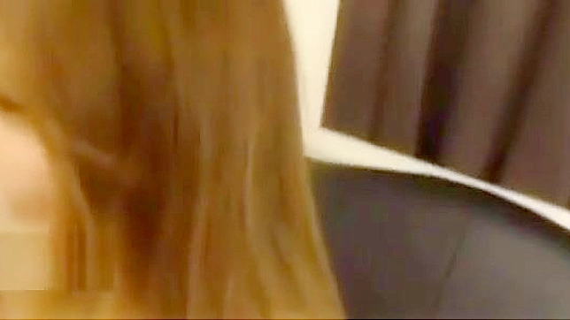 可爱韩国少女在成人视频中享受脸部高潮！