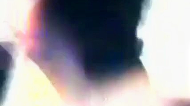 沉浸于迷人的中国魅惑女郎：令人着迷的成人电影体验