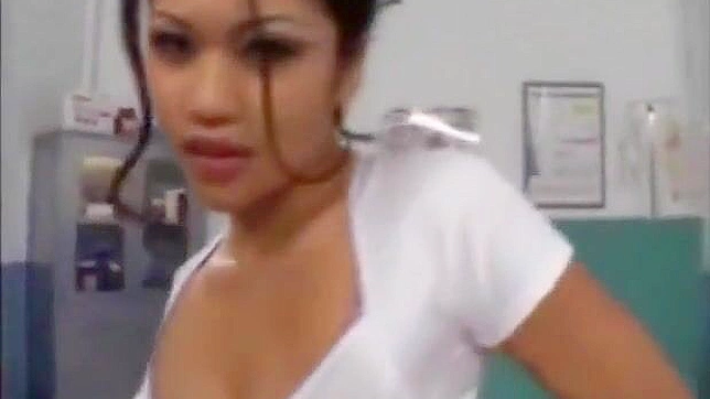 被性感亚洲艳星狠狠操：中国成人片的独家探索旅程